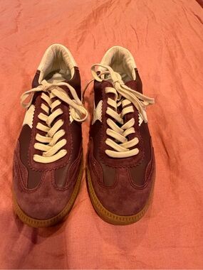 Women’s Dolce Vita Burgundy Suede Low-Top Sneakers with Cream Accents size 9.5W